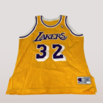 Magic Johnson's shirt signed by Magic, Ice Cube and players - Image 3