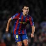 ⁦قميص برشلونة موقع يدويًا من تشافي⁩ - الصورة ⁦3⁩