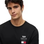 ⁦تيشيرت رجالي بشعار Tommy Hilfiger x Cadillac F1 Team⁩ - الصورة ⁦9⁩