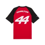 ⁦تيشيرت Ferrari الخاص بـ Hamilton لعام 2026⁩ - الصورة ⁦2⁩