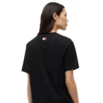 ⁦تيشيرت رجالي بشعار Tommy Hilfiger x Cadillac F1 Team⁩ - الصورة ⁦10⁩
