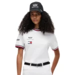 ⁦تيشيرت Tommy Hilfiger إصدار Cadillac F1 Team الخاص⁩ - الصورة ⁦3⁩