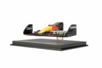 ⁦مجسم مقدمة سيارة Red Bull RB18 بمقياس 1:12 - نسخة طبق الأصل لهواة الجمع⁩ - الصورة ⁦3⁩