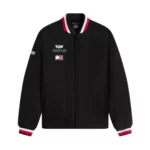 جاكيت "فارسيتي" Tommy Hilfiger x Cadillac F1 Team الإصدار الحصري لموسم الفورمولا 1