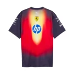 ⁦تيشيرت Scuderia Ferrari للجنسين - إصدار سباق جائزة الصين الكبرى 2026⁩ - الصورة ⁦5⁩