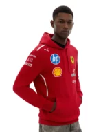 ⁦هودي فريق PUMA x Scuderia Ferrari موديل 2025 الرسمي لسباقات F1⁩ - الصورة ⁦2⁩