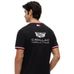 ⁦تيشيرت Tommy Hilfiger إصدار خاص بالتعاون مع فريق Cadillac F1 Team⁩ - الصورة ⁦9⁩